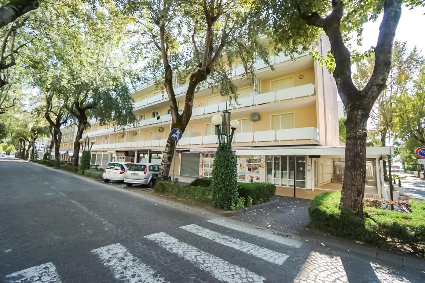 Condominio Bussola Bibione Exterior photo